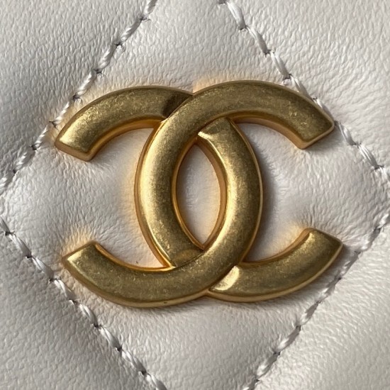 CHANEL LARGE HOBO BAG