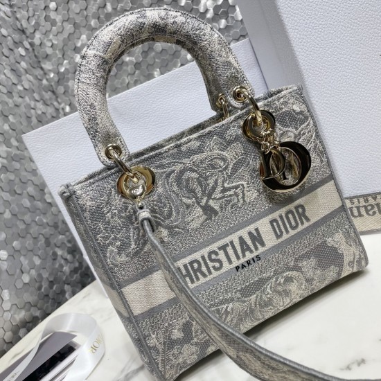 DIOR MEDIUM LADY D-LITE BAG