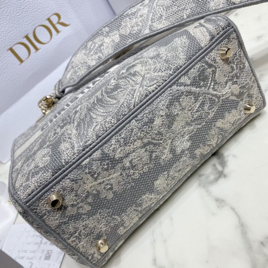 DIOR MEDIUM LADY D-LITE BAG