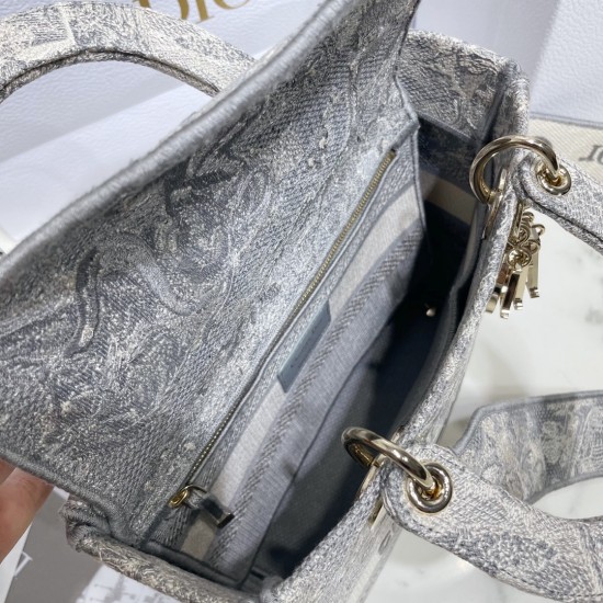 DIOR MEDIUM LADY D-LITE BAG