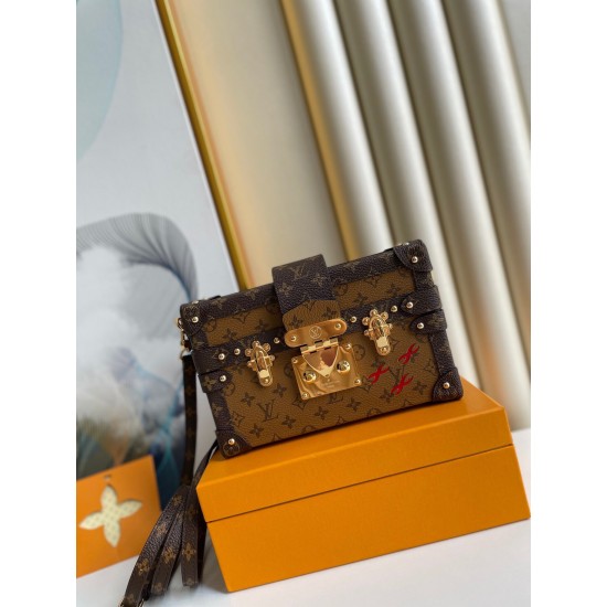 LOUIS VUITTON Petite Malle